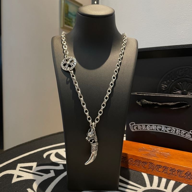 Ch*0me He**ts necklaces